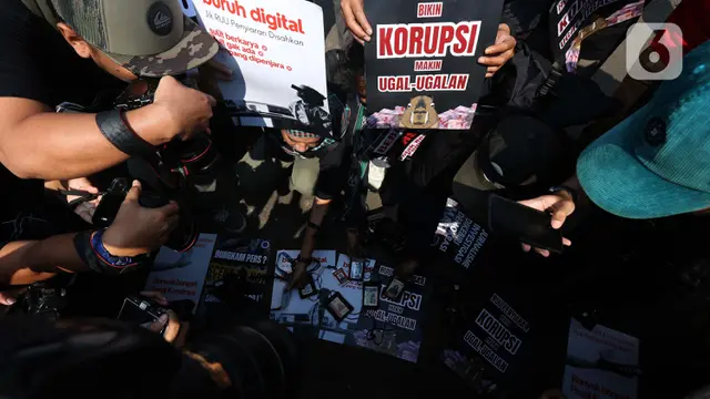 Tolak Revisi UU Penyiaran, Organisasi Pers Gabungan Serbu Gedung Parlemen