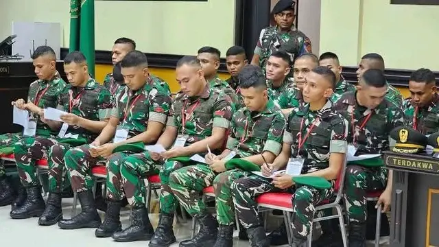 Belasan anggota TNI jalani persidangan terkait kematian Prada Lucky