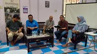 Konferensi pers di kantor AJI Banda Aceh terkait dengan intimidasi yang diduga dilakukan oleh petugas kepolisian yang mengawal Ketua KPK Firli Bahuri di Aceh, Jumat sore (10/11/2023) (Liputan6.com/Rino Abonita)