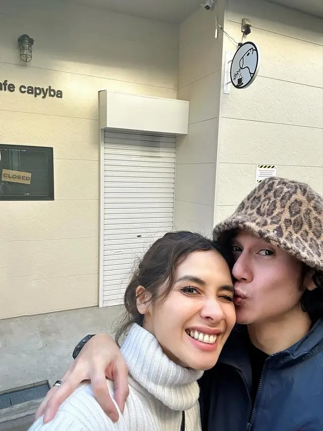 Liburan Vino G. bastian dan Marsha Timothy di Jepang. [Foto: Instagram/marshatimothy]