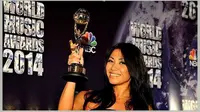 Penyanyi Tanah Air, Anggun kembali mencetak prestasi membanggakan lewat keberhasilannya membawa pulang piala di World Music Awards 2014.