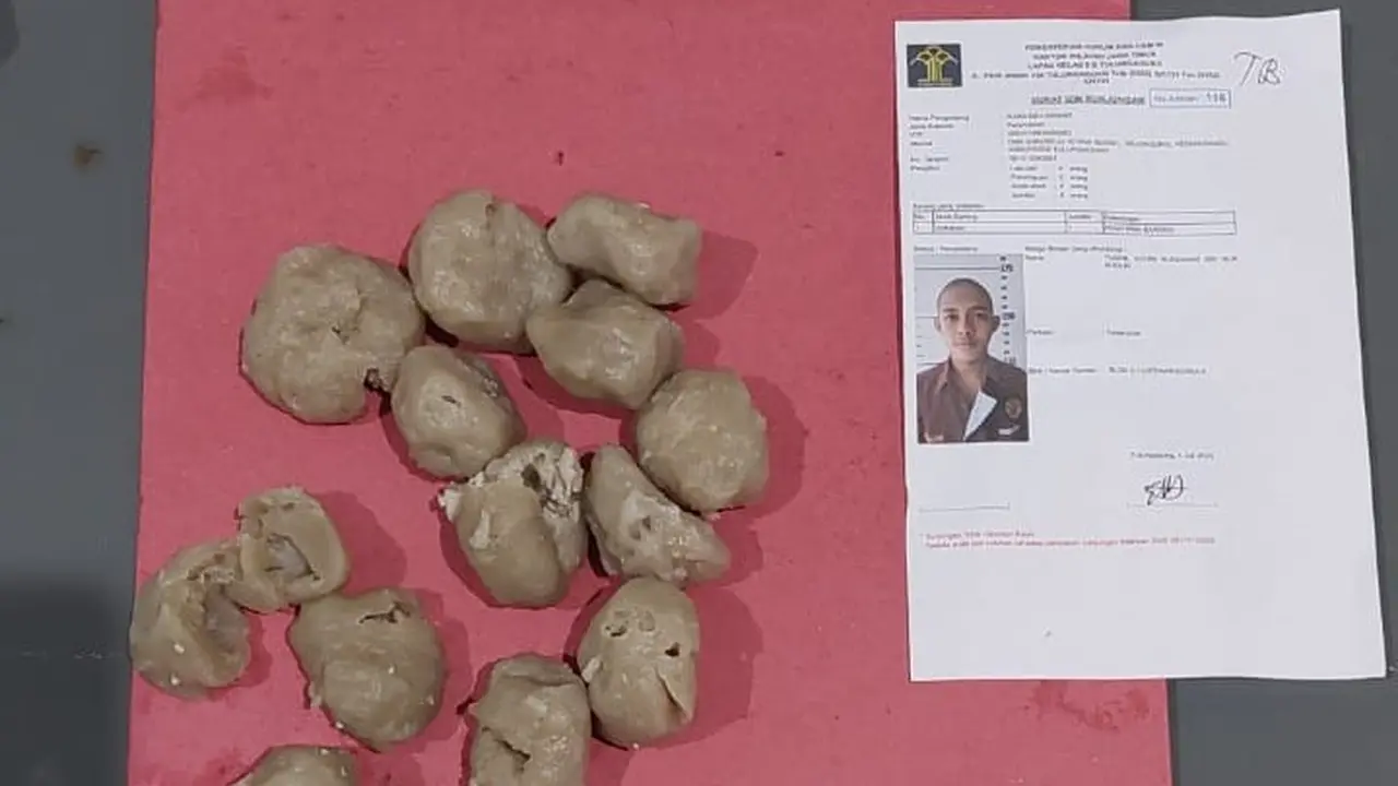 Penyelundupan pentol bakso berisi sabu ke lapas Tulungagung berhasil digagalkan. (Dian Kurniawan/Liputan6.com)
