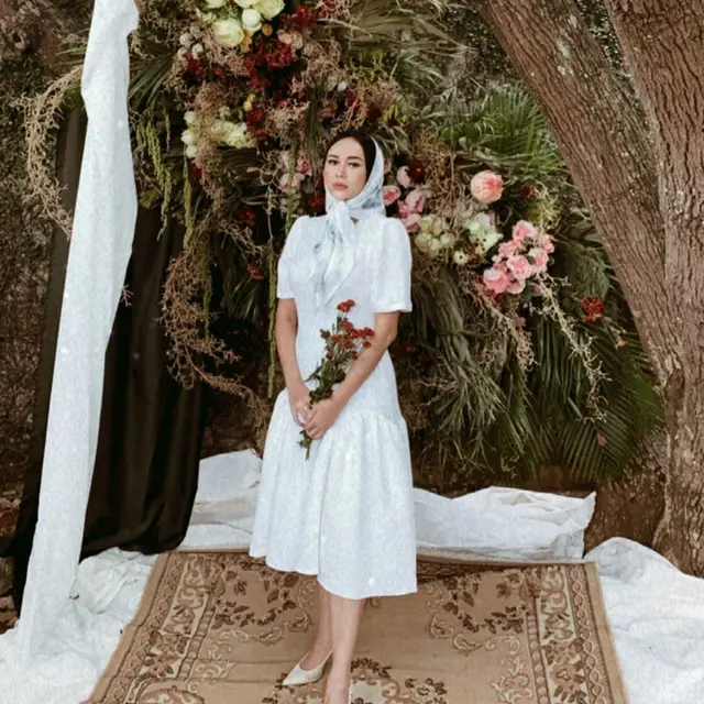 Gaya Aura Kasih Dalam Balutan Nuansa Vintage. (Sumber/aurakasih)