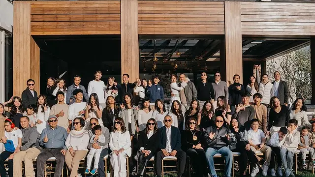 Foto-foto keluarga Bakrie