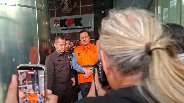 Bupati Muara Enim Edison Ditahan KPK