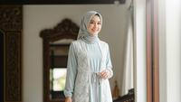 9 Model Gamis Rompi Lepas Tren Lebaran 2026, Tampil Modis di Hari Raya