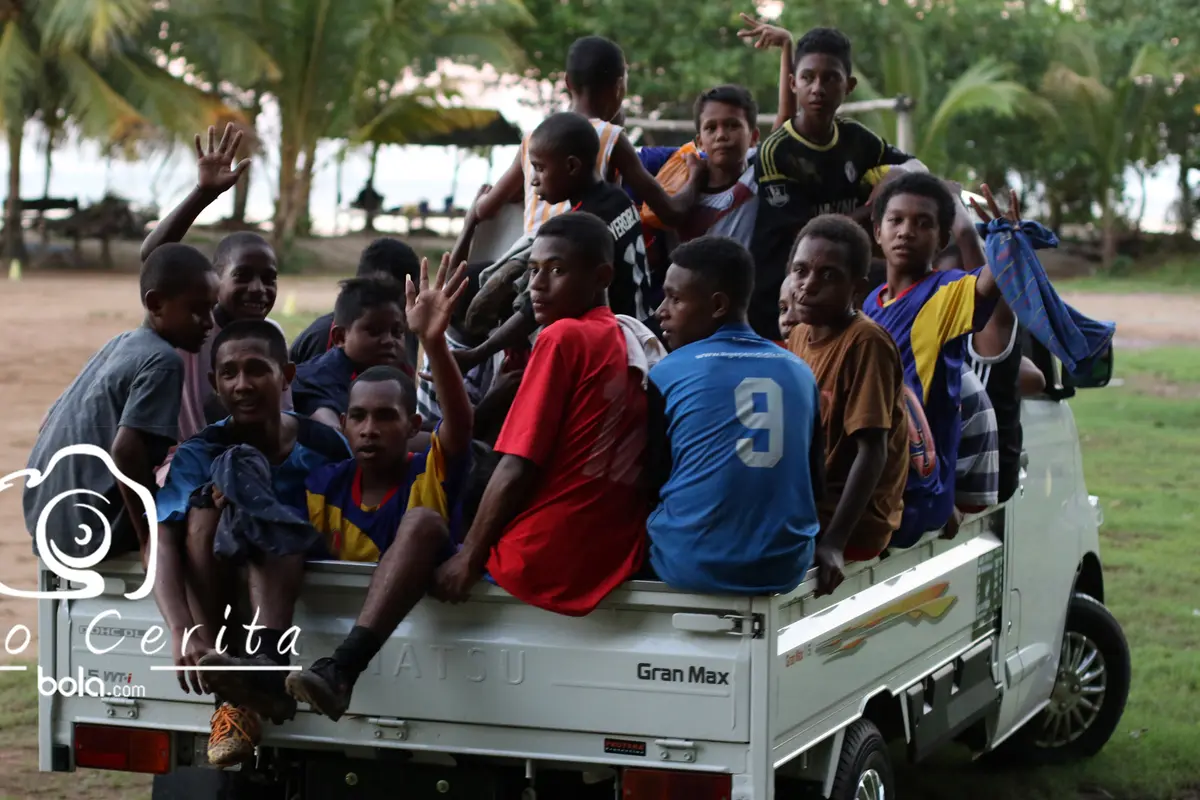 Foto Cerita, Bakat Alami dari Lapangan Base G