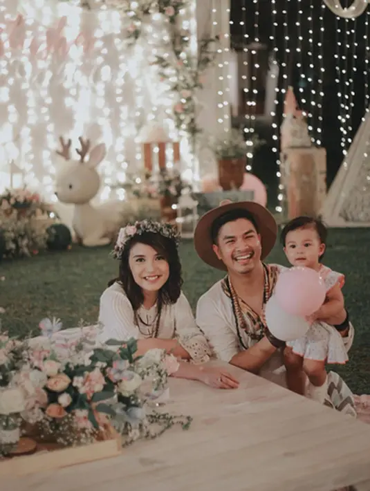 Dalam salah satu keterangan foto yang diunggah Glenn, kehadiran Nastusha selama setahun terakhir sangat memberikan warna dalam kehidupannya. Selain itu, kehadirannya mengubah semua termasuk tujuan hidup dan definisi kesuksesan. (Instagram/glennalinskie)