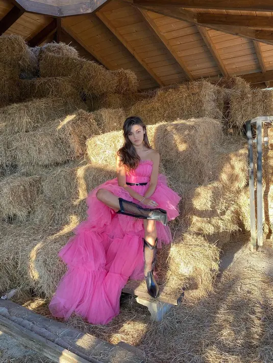 (Instagram/handemiyy)