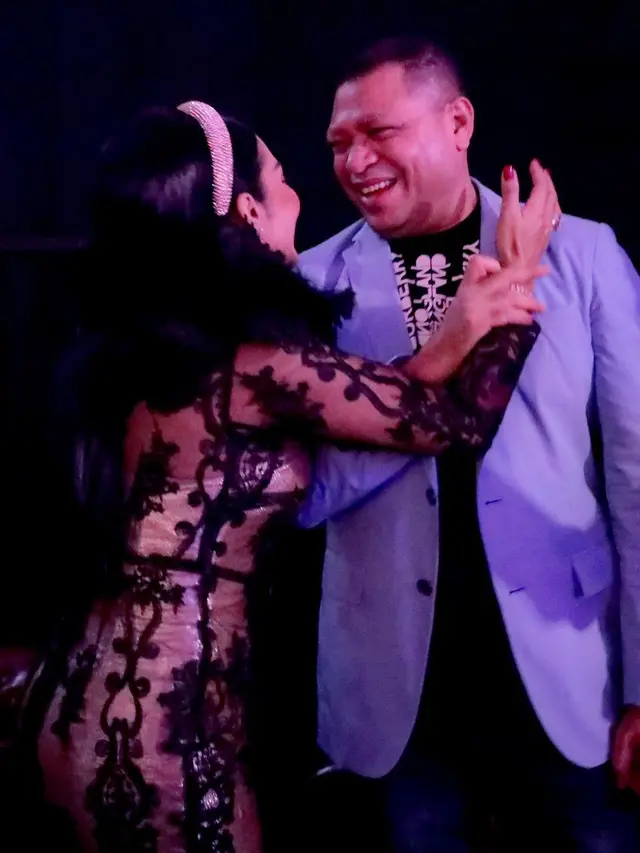 Krisdayanti dan Raul Lemos