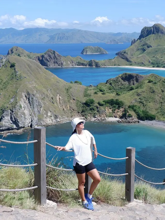 Marcella Zalianty di Pulau Padar (Instagram/marcella.zalianty)