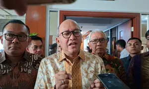 Menteri Investasi dan Hilirisasi/Kepala Badan Koordinasi Penanaman Modal (BKPM), Rosan Roeslani saat ditemui ditemui di Kompleks Parlemen, Jakarta, Senin (13/4/2026). (Foto: Liputan6.com/Arief RH)