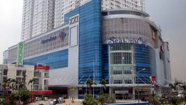 Seni Akrobatik Tatung Meriahkan Pusat Perbelanjaan di Jakarta