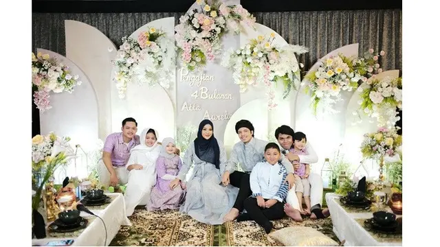10 Momen Pengajian 4 Bulan Kehamilan Aurel Hermansyah, Penuh Haru Bahagia