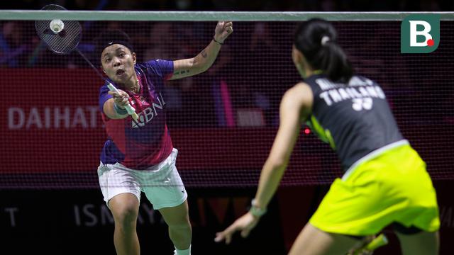 Foto: Istora Bergemuruh Kekecewaan, Tiga Wakil Indonesia Termasuk Apriyani/Fadia Tumbang pada Laga yang Sama di Indonesia Masters 2023