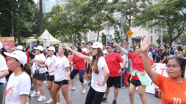 Fit & Fab with Fibrenade di FX Senayan Side bertujuan untuk menyadarkan pentingnya mencintai diri sendiri. [Credit: Fimela/Daniel Kampua]