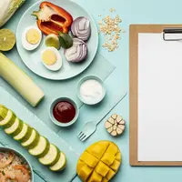 Menu diet rendah lemak dan tinggi protein yang bisa dicoba di rumah. (foto: jcomp/freepik)