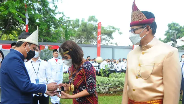 Semarak HUT Kemerdekaan RI, Direksi BTN Kenakan Baju Adat