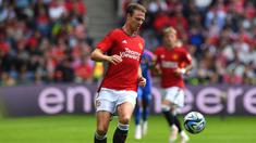 Tiga tim terbawah di Premier League pada musim 2022/2023, Leicester City, Leeds United dan Southampton harus terdegradasi ke Championship pada musim 2023/2024. Meski terdegdarasi, bukan berarti karier para pemain dari ketiga klub tersebut ikut anjlok. Beberapa pemain nyatanya bernasib lebih baik dengan naik kelas untuk bermain di Liga Champions bersama klub barunya. Seperti 8 pemain berikut ini. (AFP/Andy Buchanan)