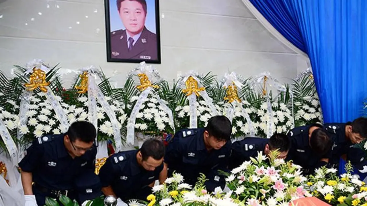Polisi China yang kematiannya mengegerkan masyarakat Haian. (China Daily/Asia News Network)