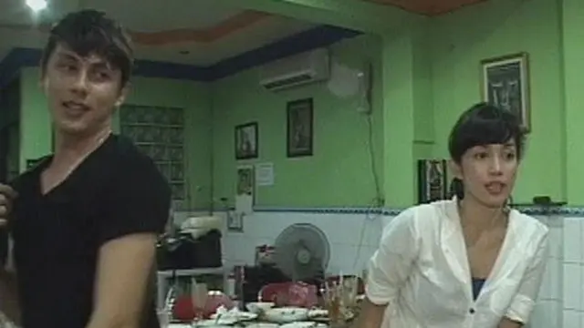 [VIDEO] Ussy Dan Andhika Rayakan 2 Tahun Pernikahan