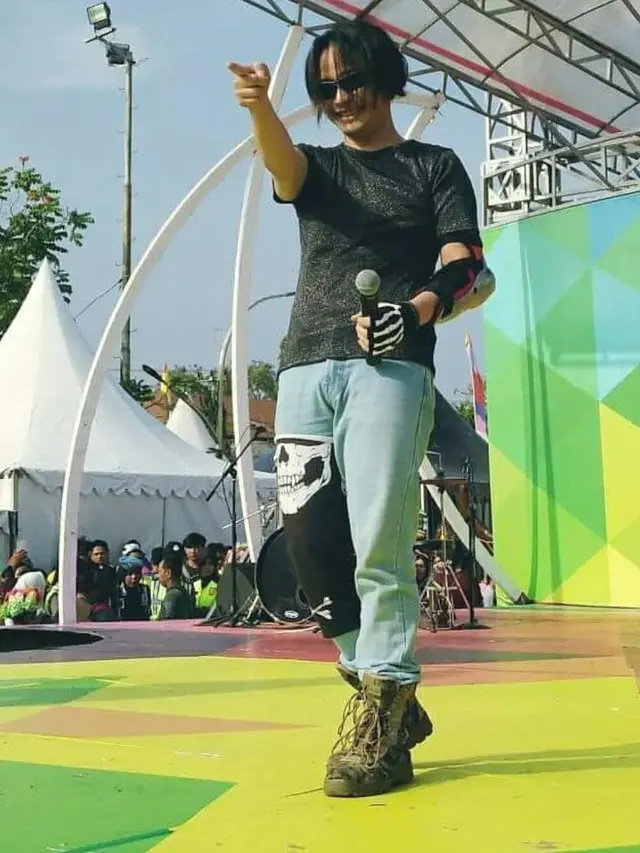 Lama Tak Terlihat, Ini 6 Potret Terbaru Alam 'Mbah Dukun' yang Tetap Keren