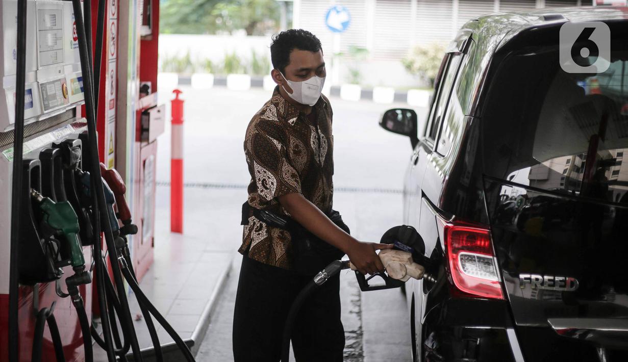 Hari Batik Nasional menjadi cara paling tepat untuk menjaga identitas bangsa. (Liputan6.com/Faizal Fanani)