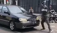 Polisi Amankan Pria yang Diduga Pecahkan Kaca Mobil di Jagakarsa