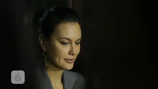 [Bintang] Ditanya Soal Hubungannya dengan Ariel NOAH, Ini Jawaban Sophia Latjuba