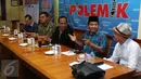 Politikus Partai Gerindra Biem Benyamin (tengah) bersama Direktur Lingkar Madani Indonesia, Ray Rangkuti (kedua kanan) ketika menjadi pembicara dalam diskusi bertajuk 'Kontestasi Pilkada DKI' di Cikini, Jakarta, Sabtu (12/3). (Liputan6.com/Gempur M Surya)