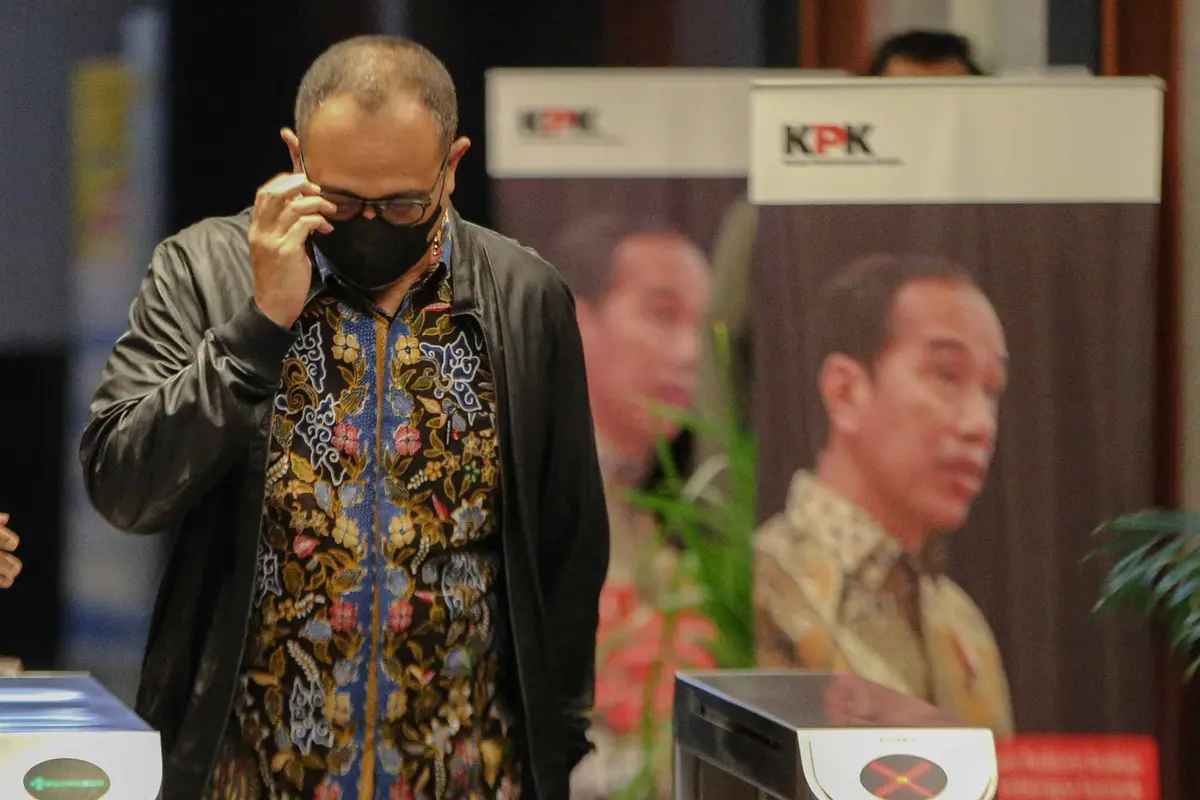 Ekspresi Lelah Ayah Mario Dandy Rafael Alun Trisambodo Usai Diperiksa KPK Selama 8 Jam