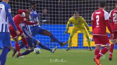 Mainz mengakhiri tiga laga terakhir tanpa kemenangan dengan menaklukkan Hertha Berlin 2-0 dalam lanjutan Liga Jerman. Robin Quaiso...