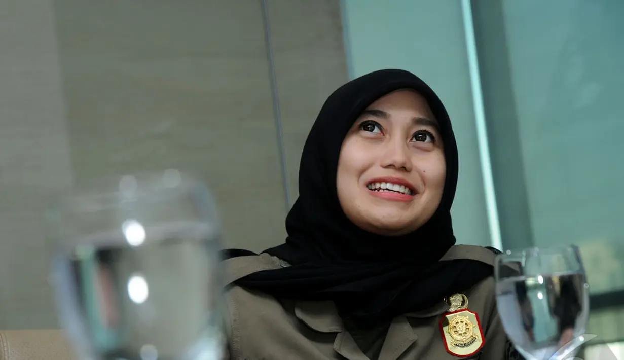 Agar senantiasa tampil bugar. Setiap hari, alumnus SMA Negeri 6 Pandeglang ini melakukan sit-up dan skipping (lompat tali), Jakarta, Rabu (24/9/2014) (Liputan6.com/Helmi Fithriansyah)