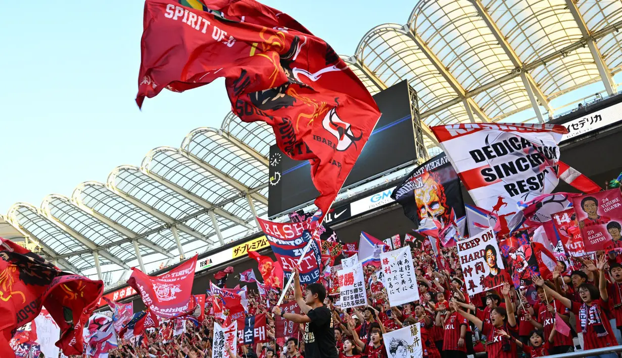 Kashima Antlers jadi klub pertama yang meraih treble domestik saat juara J League, J League Cup, dan Piala Kaisar pada musim 2000. (Dok. J1 League)