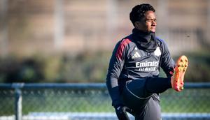 Kepindahan ini memberi Endrick ruang lebih besar untuk berkembang melalui menit bermain reguler. (AFP/Olivier Chassignole)