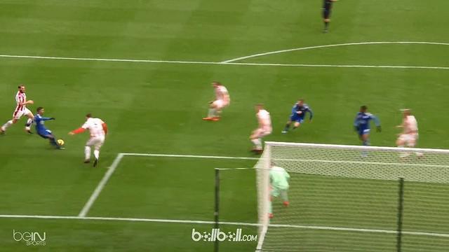 Leicester City gagal mencuri poin penuh di kandang Stoke City setelah bermain imbang 2-2. This video is presented by Ballball.