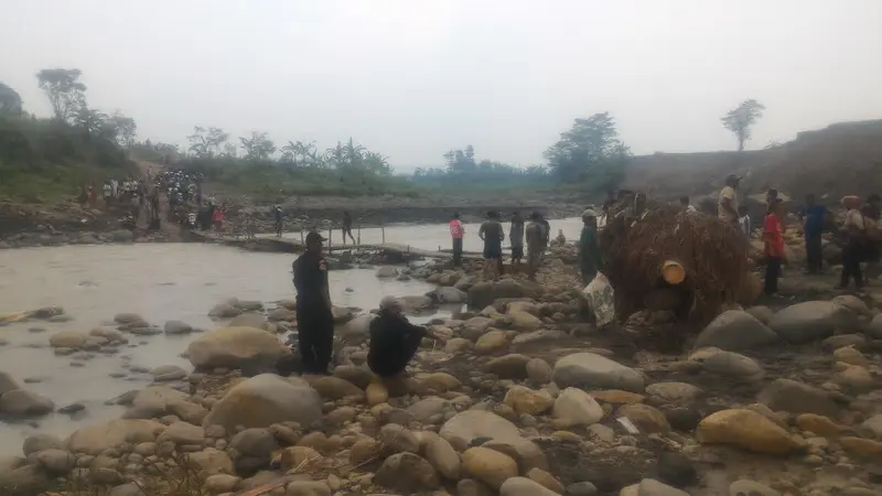 Jembatan Cipamingkis Bogor