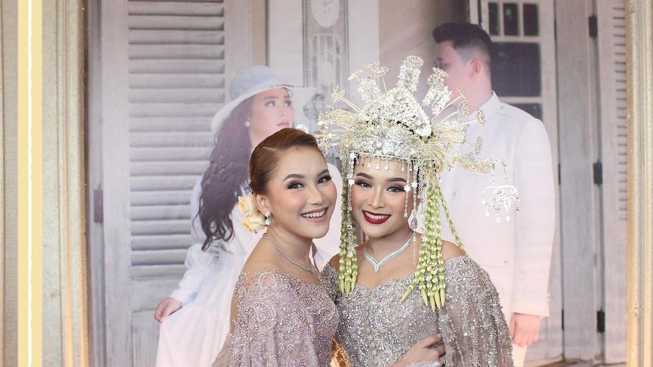 Makeup Ayu Ting Ting di Pernikahan Syifa