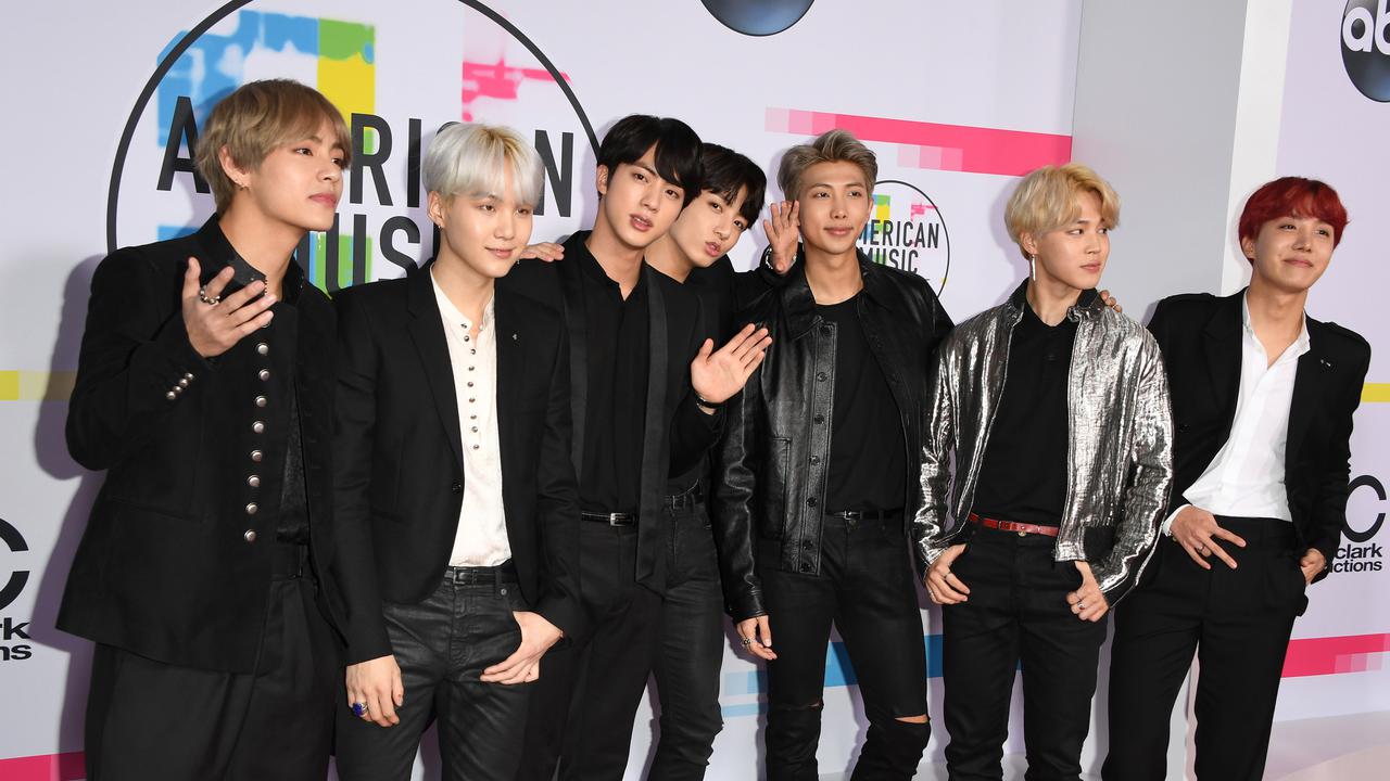 BTS di Red Carpet AMA 2017
