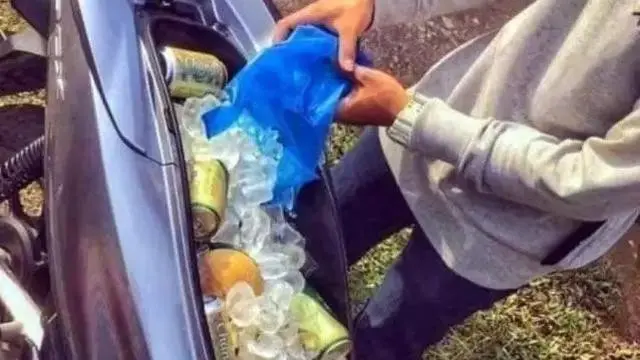 Jok motor diisi barang-barang nyeleneh (Ist)