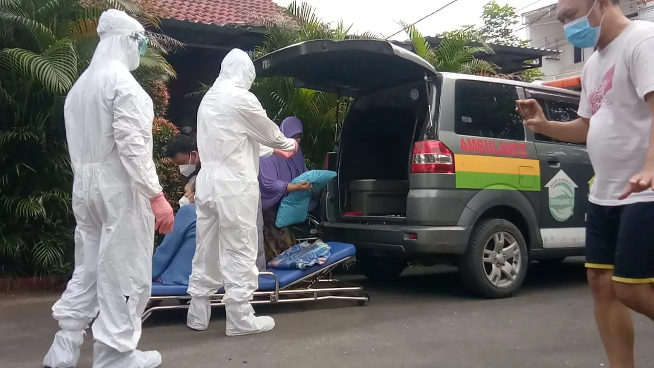 Penularan COVID-19 kembali terjadi di lingkungan pemukiman, kali ini terjadi di RW11, Kelurahan Kalimulya, Kecamatan Cilodong, Kota Depok.