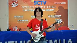 Mr D memeriahkan acara pembukaan SGTC di Kampus Fisipol Universitas Gajahmada, Yogyakarta (15/3).(Foto:Agung Binarko)
