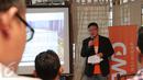 Direktur & Chief Financial Officer FWD Life Paul Setio Kartono saat workshop Manajemen Keuangan, Jakarta, Sabtu (18/10/2015). Workshop tersebut merupakan edukasi manajemen keuangan kepada komunitas trip operator Indonesia. (Liputan6.com/Angga Yuniar)