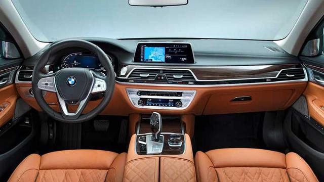 Interiornya dibuat dengan lebih premium (Carbuzz)