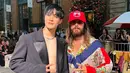 <p>Jeno NCT dan Jared Leto di Vogue World. (Instagram/nct)</p>