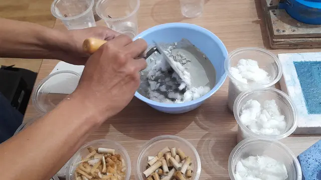 Mengolah Limbah Puntung Rokok Jadi Beton Ringan Serbaguna ala KYB Project