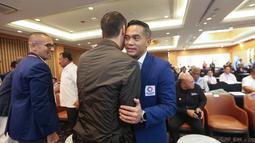 Dalam raker tersebut, Ketua Umum Akuatik Indonesia, Anindya Bakrie, bicara tentang pembinaan atlet muda. (Bola.com/M Iqbal Ichsan)