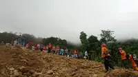 Longsor Timbun Satu Keluarga di Nias Selatan