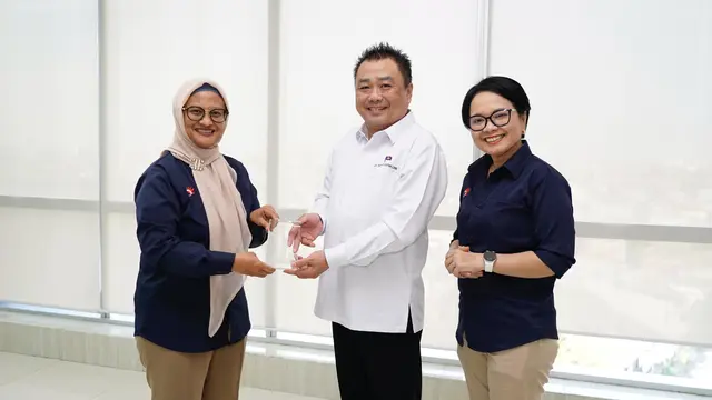 Direksi Telkom Kunjungi Pelanggan dan Tinjau Infrasturktur Digital di Surabaya, Komitmen Hadirkan Pengalaman Pelanggan Terbaik