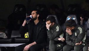 Momen kekecewaan Alvaro Arbeloa saat Real Madrid kandas dari Getafe di ajang Liga Spanyol. (Javier SORIANO / AFP)